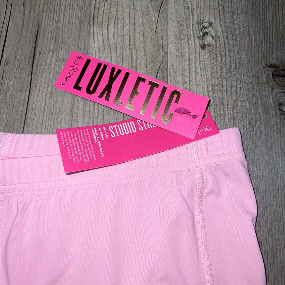 Lilly Pulitzer Luxletic Athletic Gym Shorts Womens M Biker Light Pink NWT UPF 50 - Picture 2 of 7